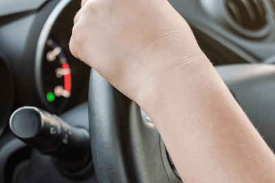 atencion a estos signos para detectar problemas en la caja de direccion de tu vehiculo
