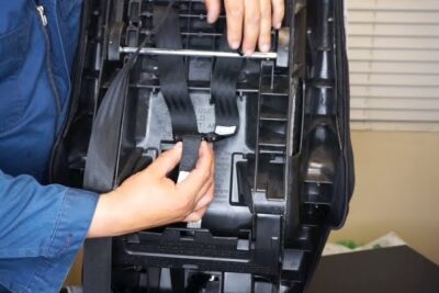 como armar una silla de bebe para auto