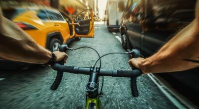 como evitar los 5 tipos de accidentes mas comunes contra ciclistas en la ciudad