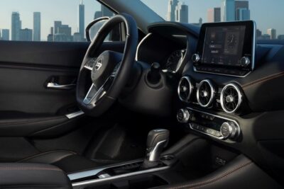 como limpiar eficazmente el interior y exterior de tu auto