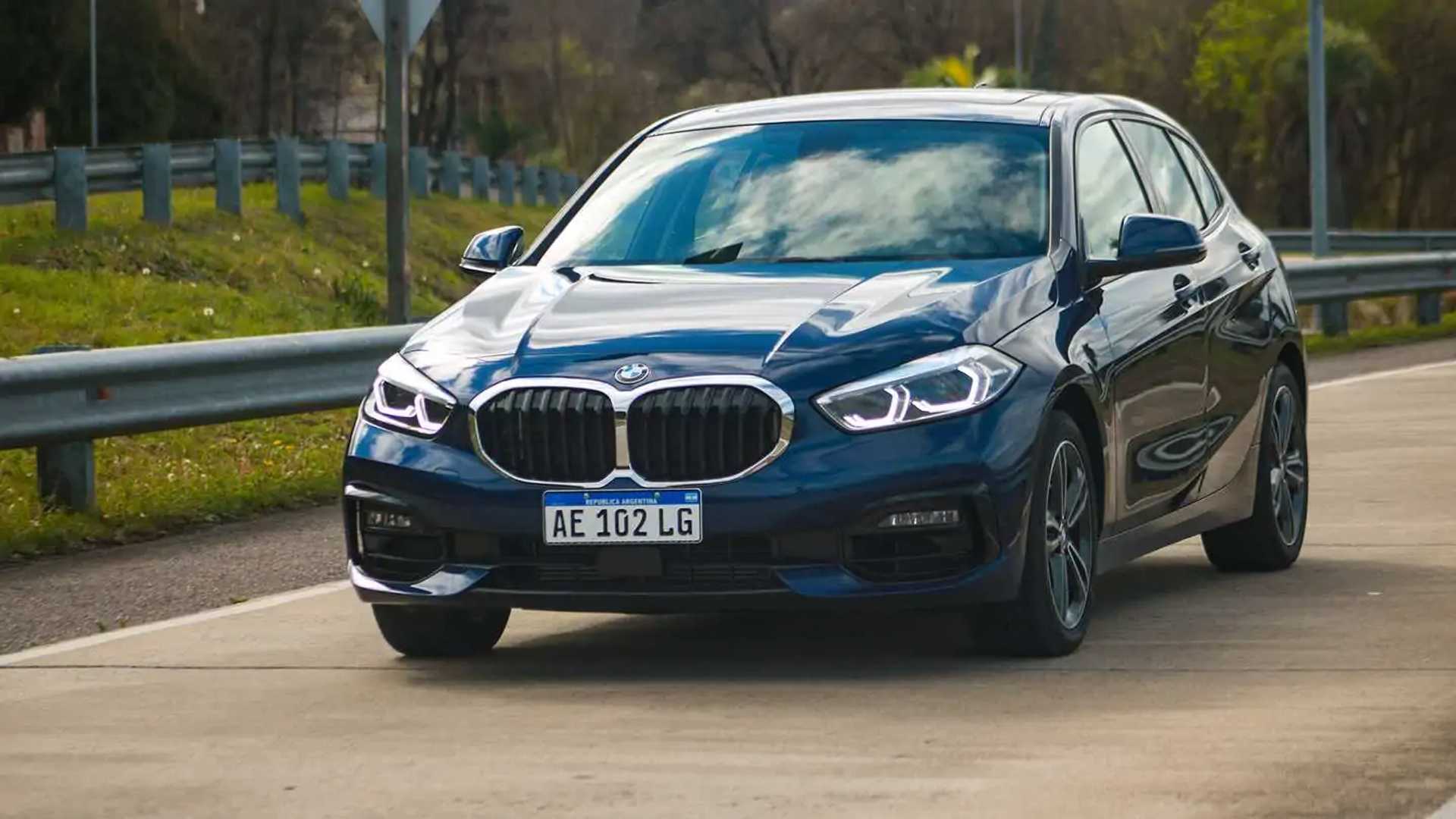 conduce en estilo con el bmw 118i sport un premium de bajo consumo y diseno dinamico