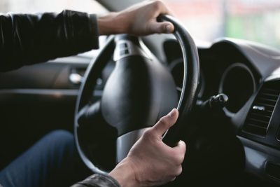 descubre la razon detras del ruido extrano en el volante de tu vehiculo
