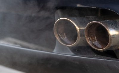 descubre las causas y soluciones para el olor a plastico quemado en tu vehiculo