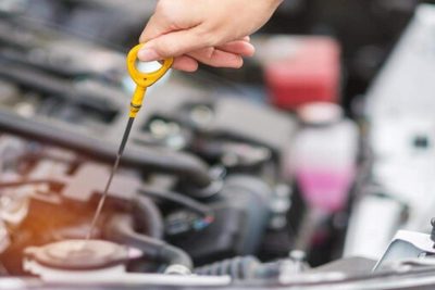 descubre las causas y soluciones para las fugas de aceite en tu carro