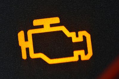 descubre que significa el motor amarillo en el tablero y como resolver problemas comunes 3