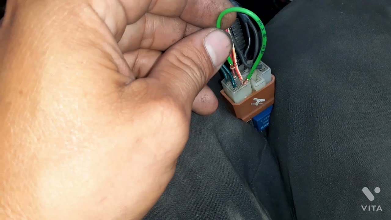 Enseña: Ubicación del relay de direccionales e intermitentes en tu vehículo 1 ensena ubicacion del relay de direccionales e intermitentes en tu vehiculo