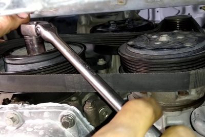 instalacion de correa y bomba de agua en un ford fiesta 1 6 pasos faciles y seguros