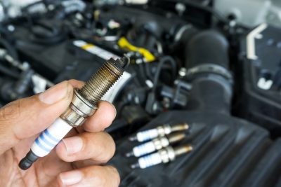manten tu motor en buen estado cada cuanto cambiar las bujias del carro