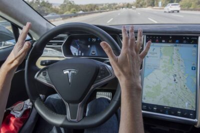 tesla publico o privado aun publicara datos de seguridad del piloto automatico
