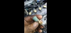 ubicacion y guia para encontrar el sensor de temperatura del nissan sentra